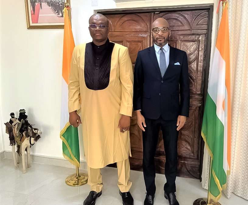 Une visite de courtoisie du SE-CCRS à l’ambassadeur du Niger en Côte d’Ivoire S.E.M Aboukar ABDOULAYE DIORI.