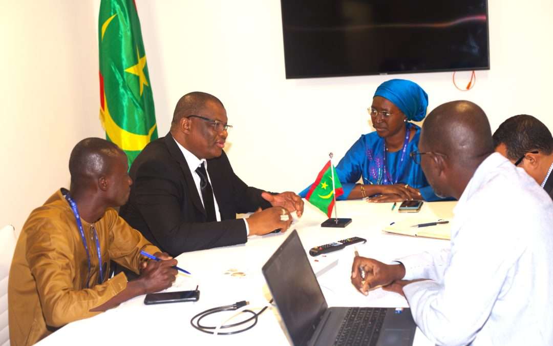 COP 28: Rencontre bilatérale entre le Secrétaire Exécutif de la CCRS et la Ministre de l’Environnement de la Mauritanie.